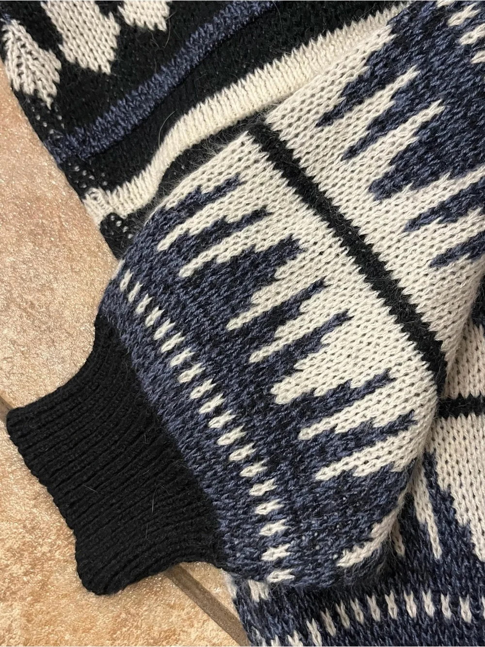 Vintage 80’s Saturdays Knit Ski Winter Sweater Abstract Blue White Men’s XL